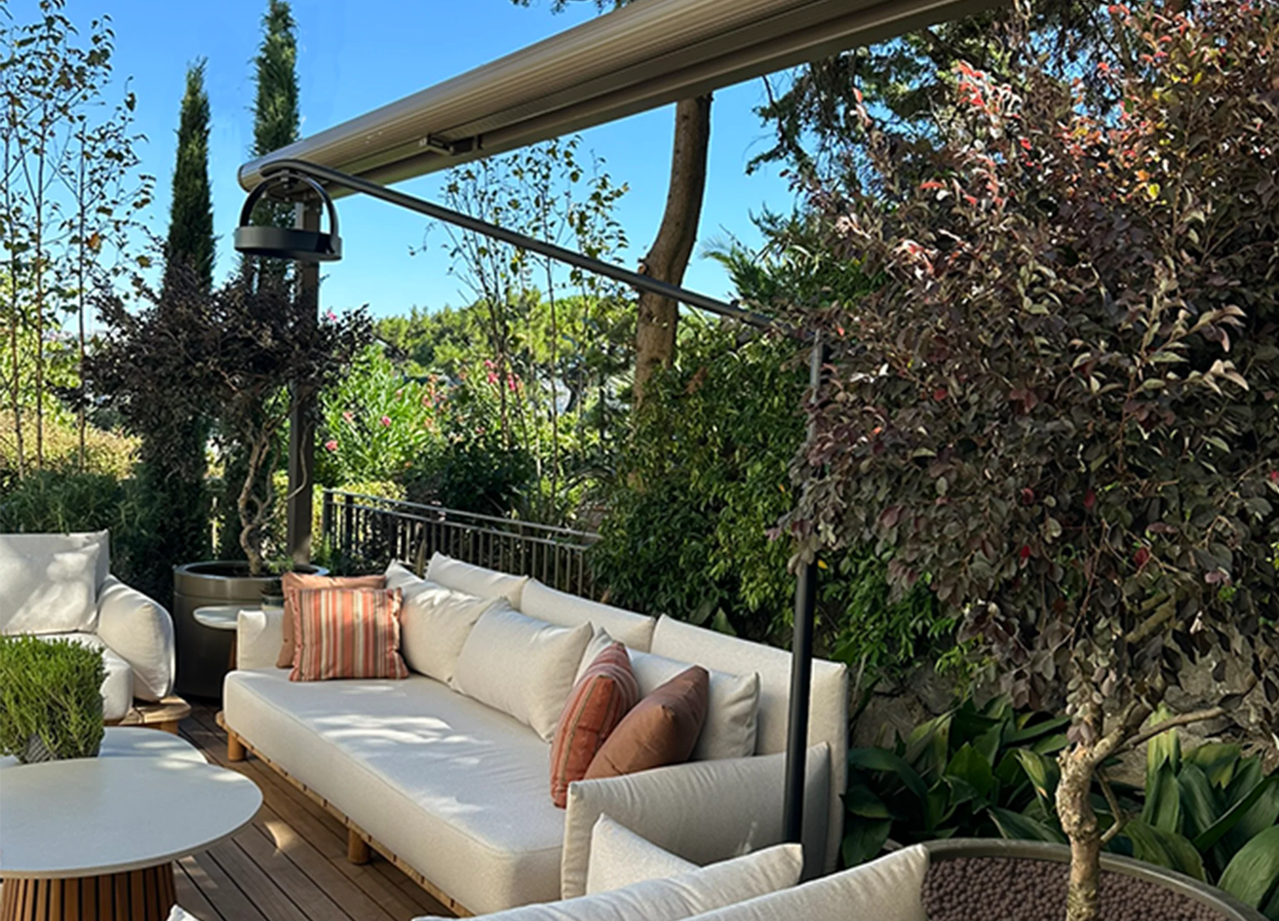 Betula | Naile Sultan |KO| House